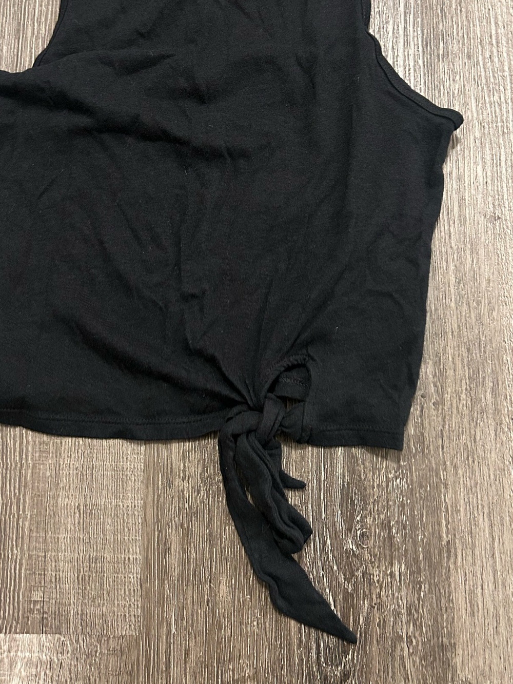 Express Women's Black Tie-Hem Tank Top - Picture 2 of 5